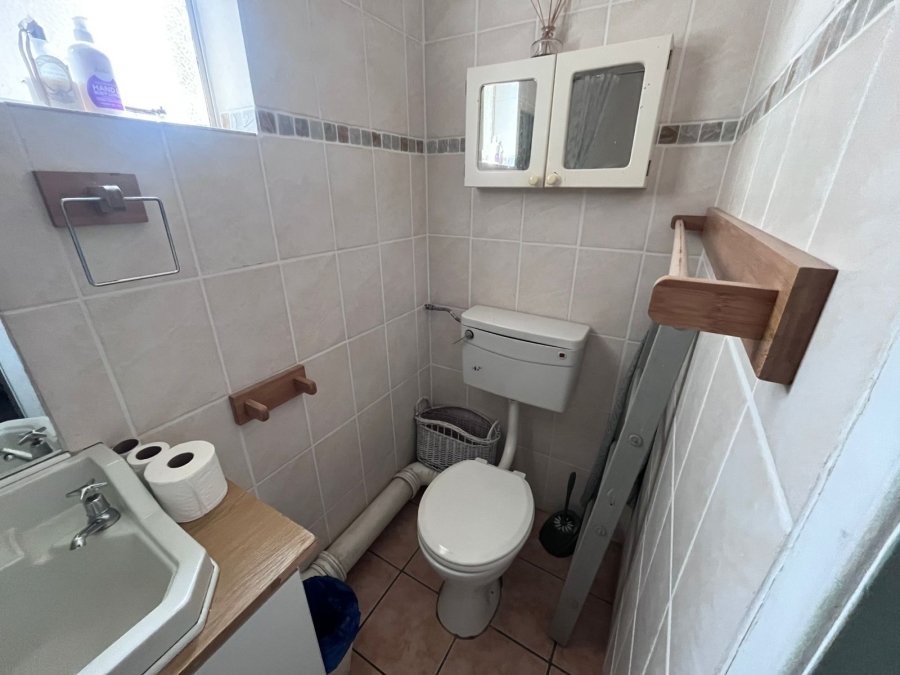 5 Bedroom Property for Sale in Rouxpark Western Cape